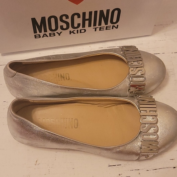 Authentic Moschino Girl shoes - Picture 2 of 5